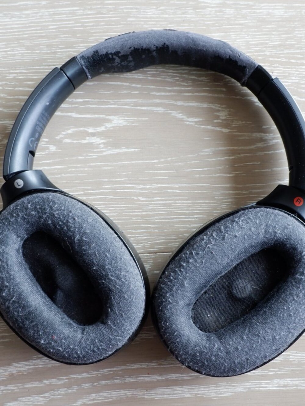 Sony WH-1000XM2 Headphones Noise-Cancelling Working Order - Picture 2 of 9